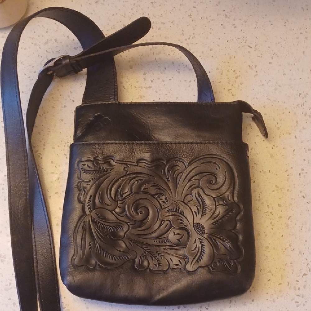 Patricia Nash Black Leather Crossbody. Embossed Design and Zipper Closure